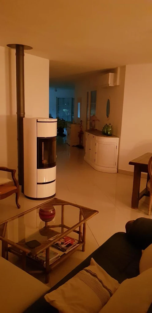 Installation d'un poêle à granulés
